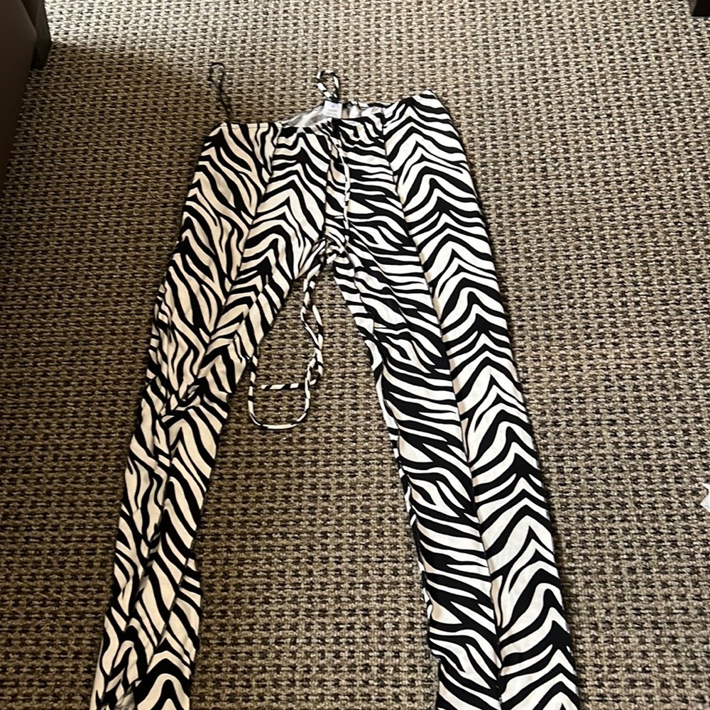 Fashion nova zebra pants size medium